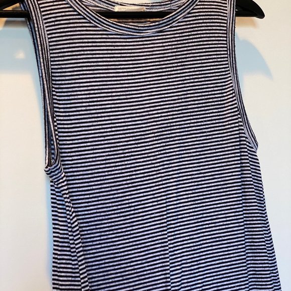 Tank Top - Picture 4 of 4